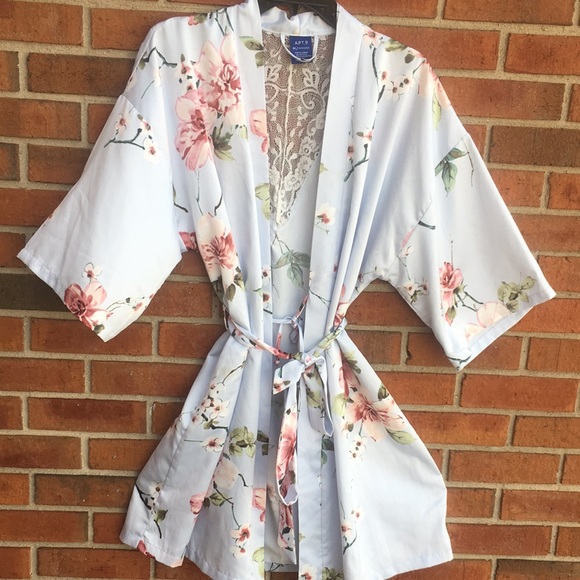 Apt. 9 Floral Satin Lace Accent Belted Wrap Robe size Medium - Picture 2 of 16